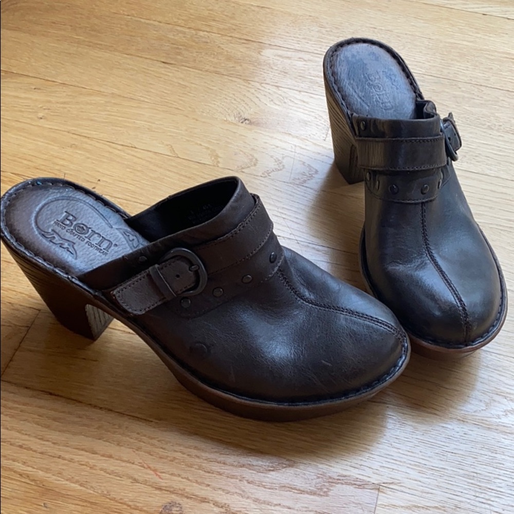 Born brown leather clogs, stacked heel, sz 9